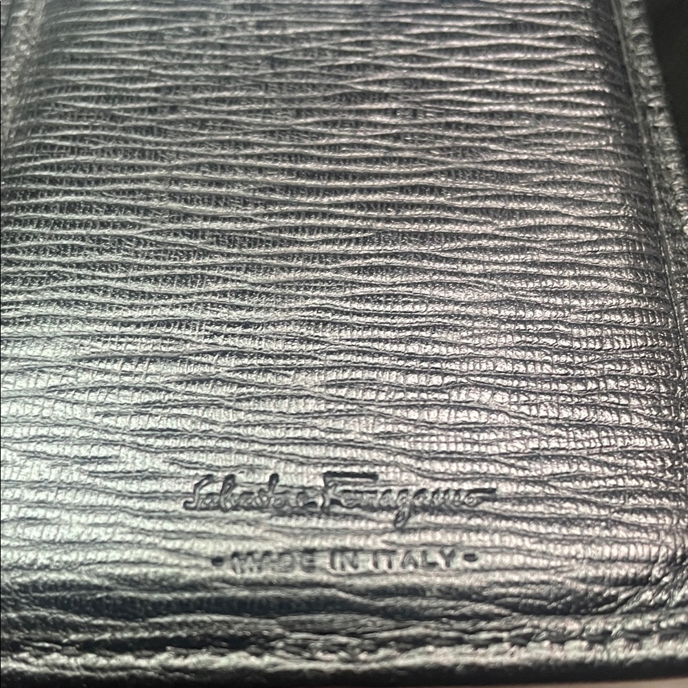 Salvatore Ferragamo Bifold Long Black Textured Wallet - Picture 6 of 8